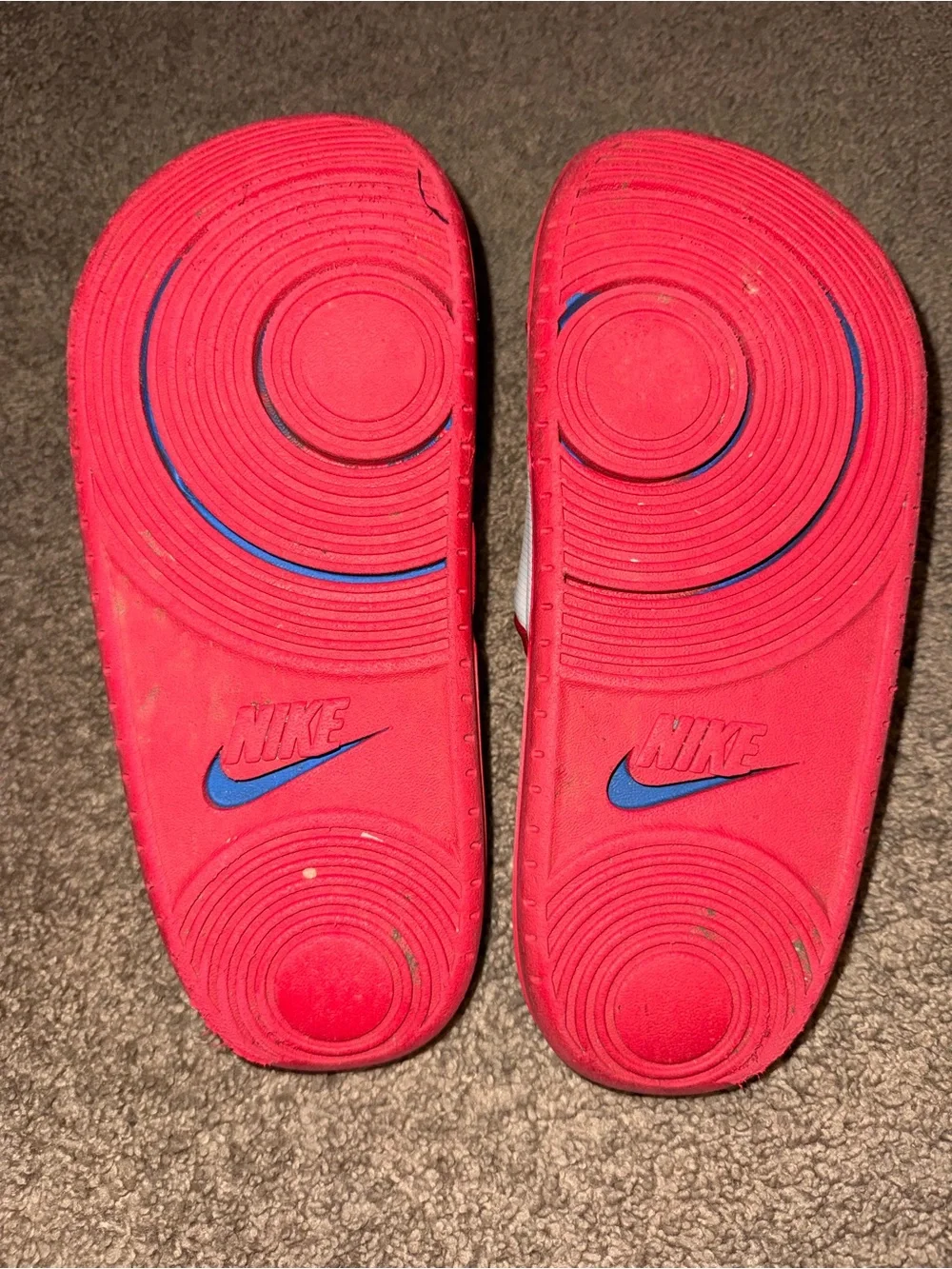 Nike Men’s Offcourt Slides Men’s size 8 EUC